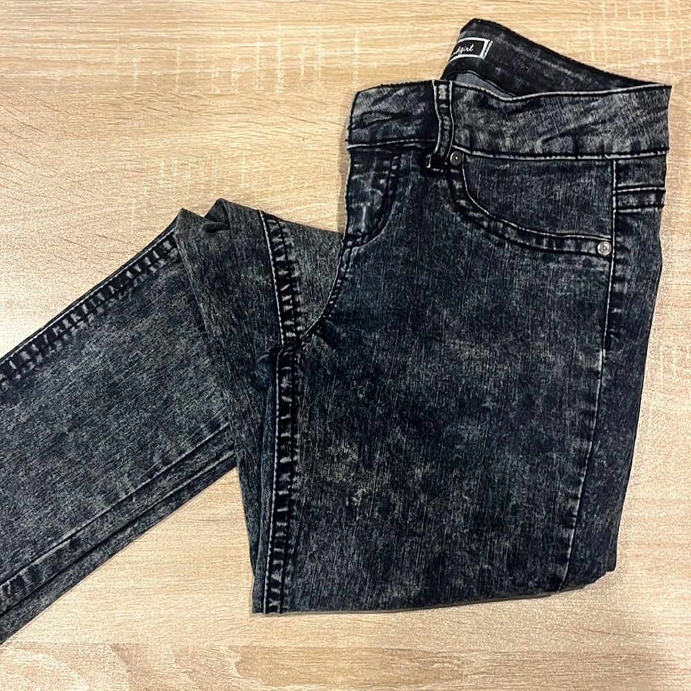 NWOT SIZE 3 - Soundgirl Dark Blue/Black Acid Wash Jegging Jeans